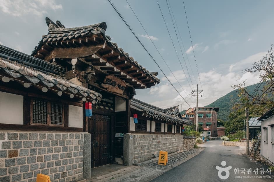 Danchonsewongotak / 단촌서원고택