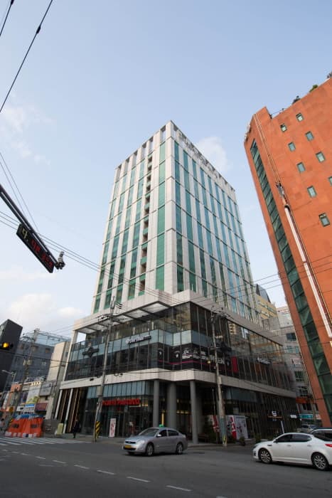 SOLARIA NISHITETSUHOTEL BUSAN（솔라리아 니시테츠호텔 부산）