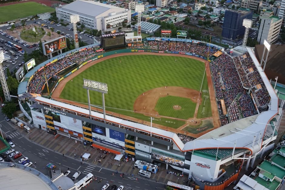 Daejeon Hanhwa Life Ballpark (대전 한화생명 볼파크)