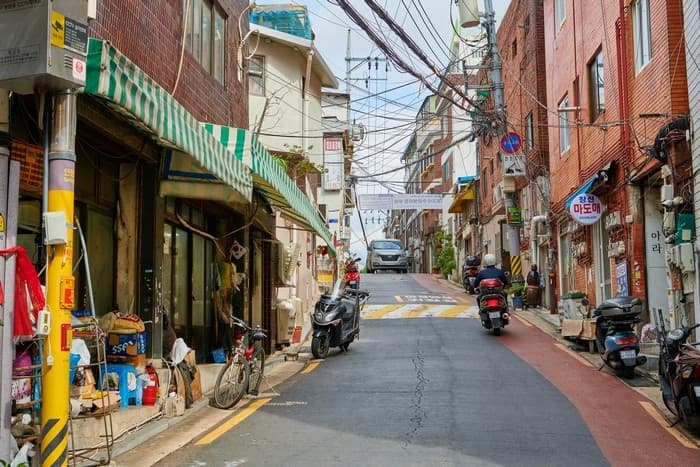 Alleys of Changsin-dong (창신동골목길)
