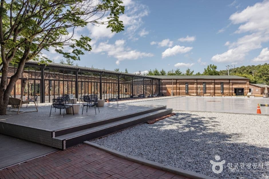 ARTFACTORY CHARMGIROOM (아트팩토리 참기름)