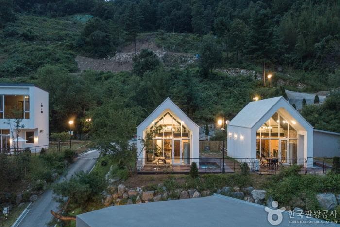 Bandi Village (반디빌리지)